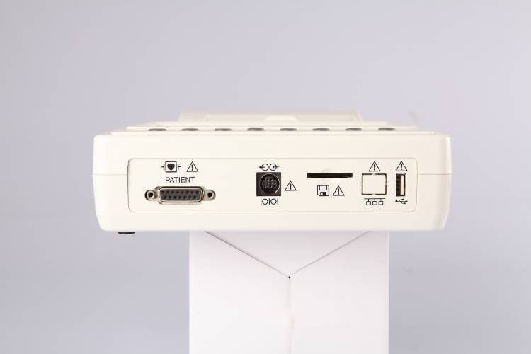 Máquina de ECG de saúde barata máquina de ECG de eletrocardiograma médico médica máquina de ECG aprovada CE máquina de ECG de fábrica para hospital